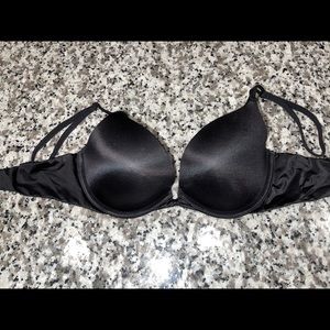 🌻Victoria’s Secret Black Bra🌻